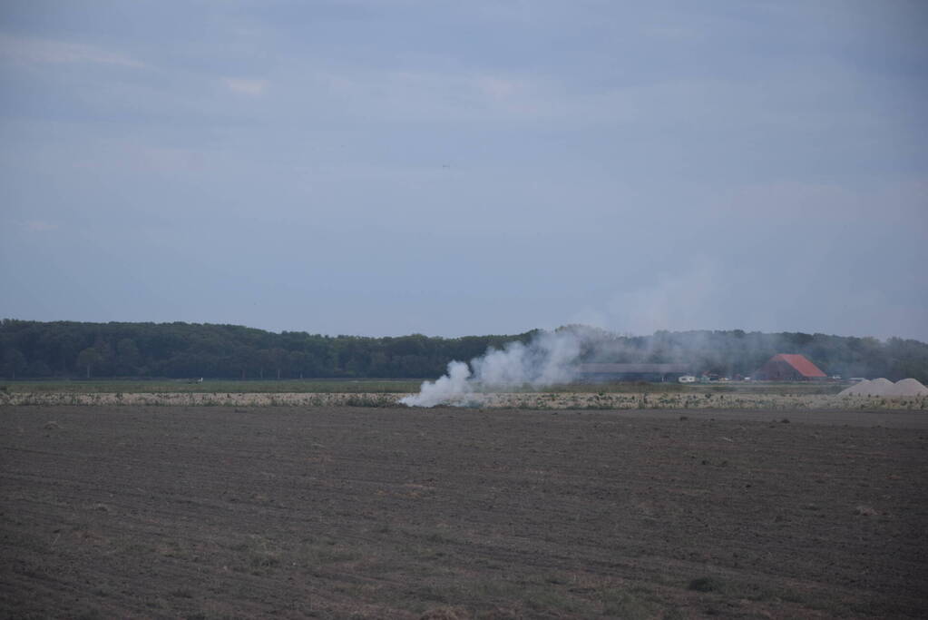 Brand door omploegen van weiland