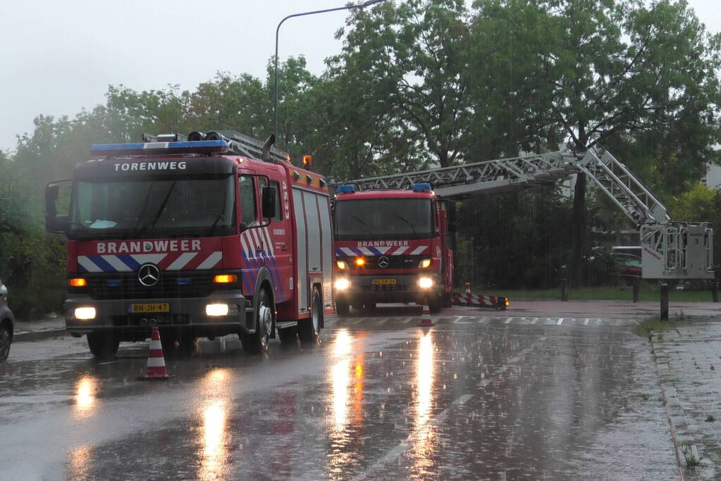 Brandgeur na mogelijke blikseminslag