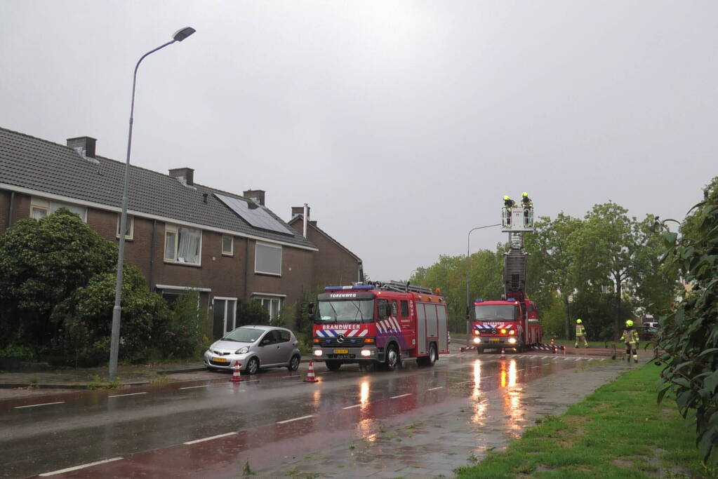 Brandgeur na mogelijke blikseminslag