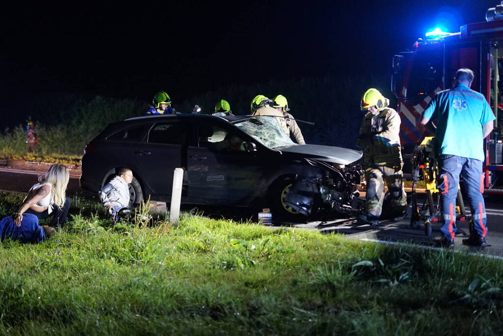 Zwaargewonde na ernstige aanrijding