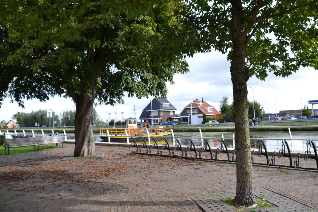 Vaarweg en verkeer gestremd door inspectie hefbrug