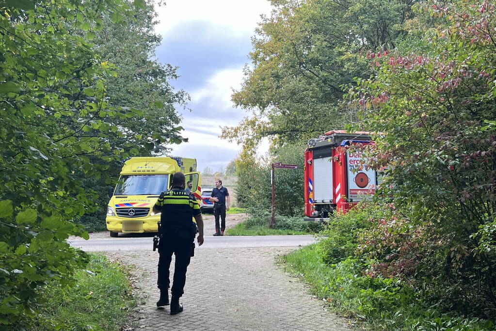 Hond en persoon uit water gered door brandweer