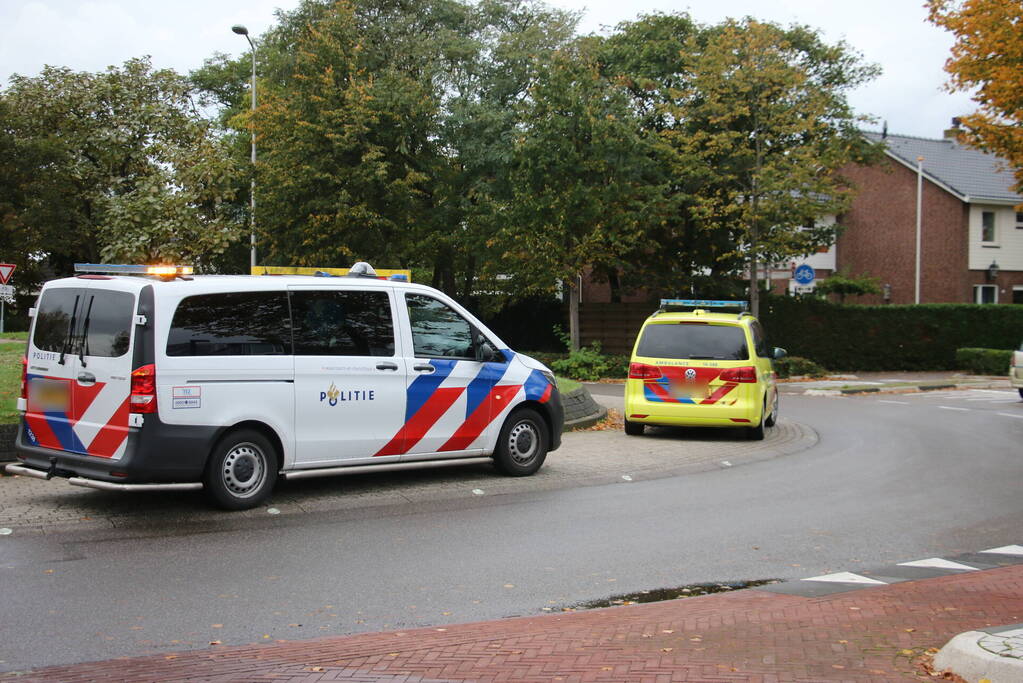 Twee gewonden bij botsing tussen scooter en fietser