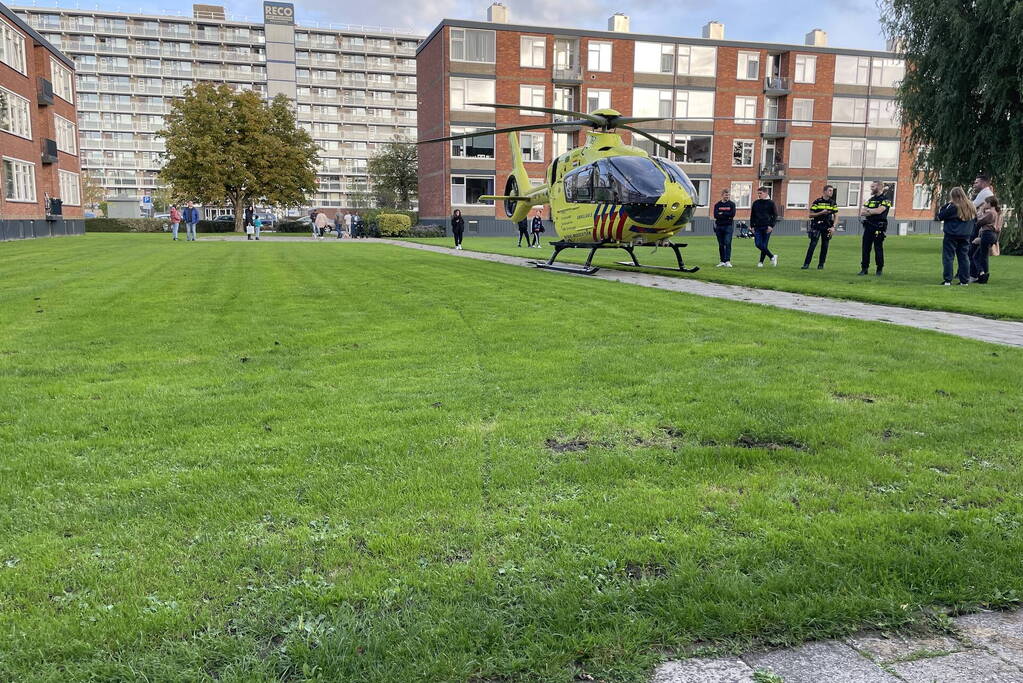 Inzet traumahelikopter trekt bekijks van omwonenden