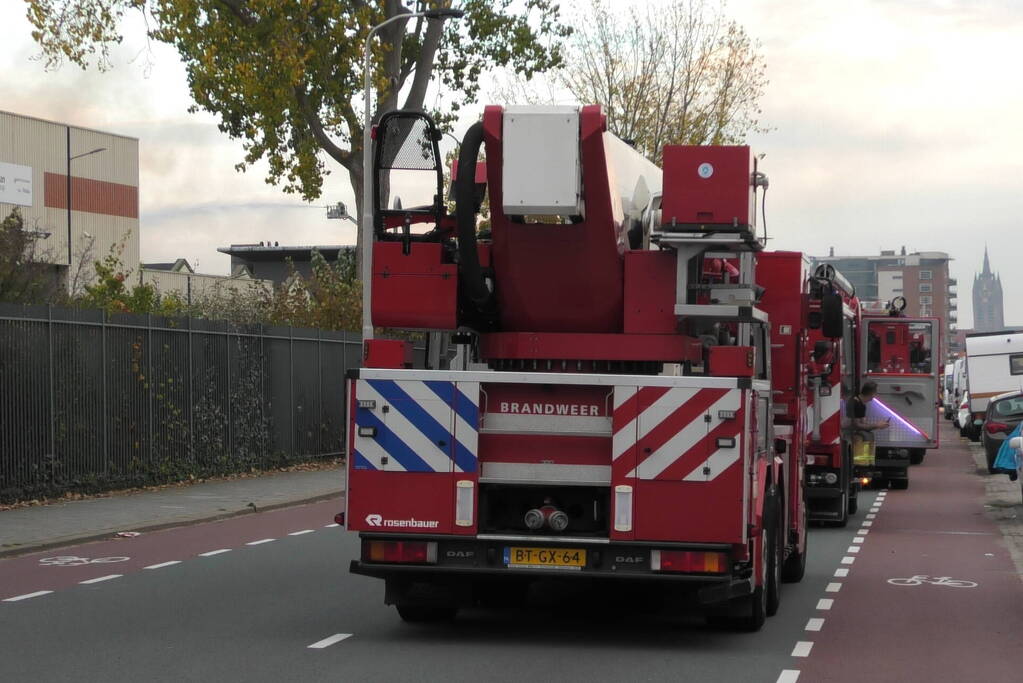 Zeer grote brand in bedrijfspanden