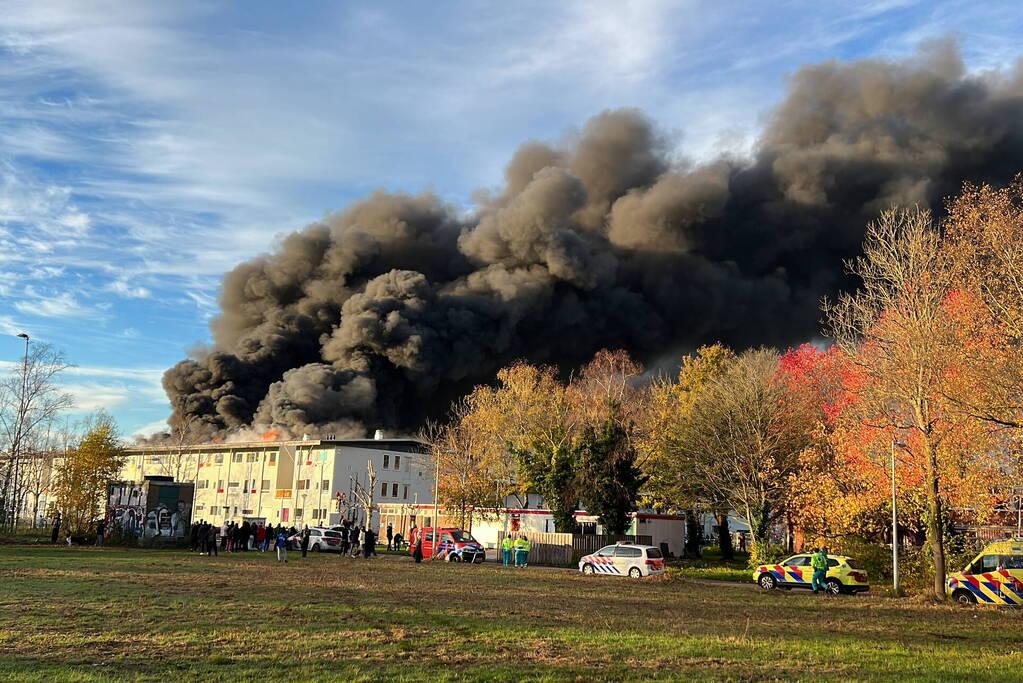 Grote brand in containerwoningen