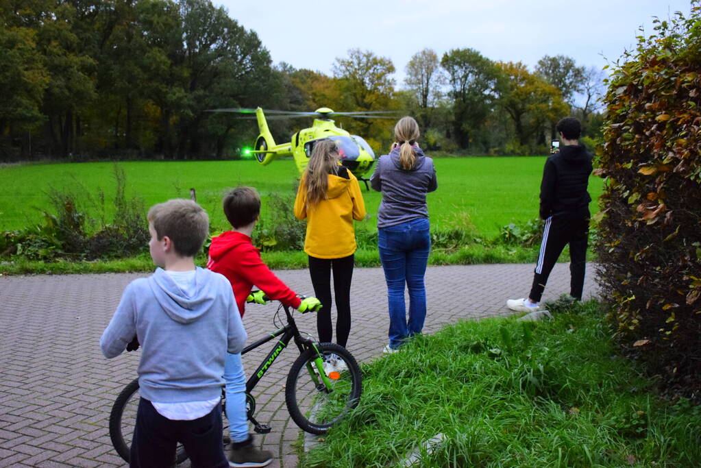 Traumahelikopter landt voor incident in woning