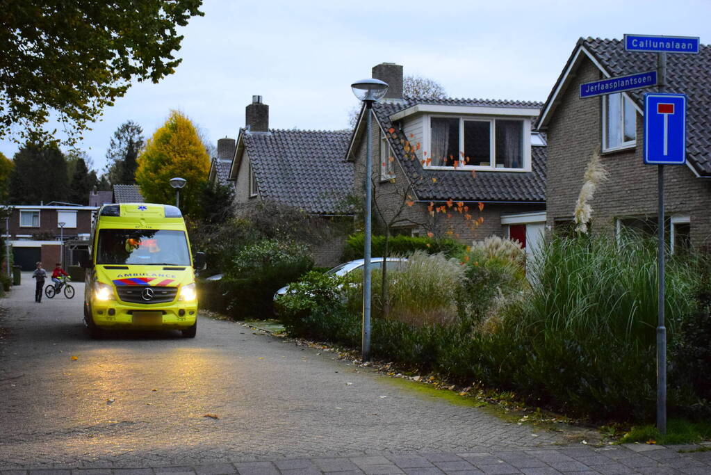 Traumahelikopter landt voor incident in woning