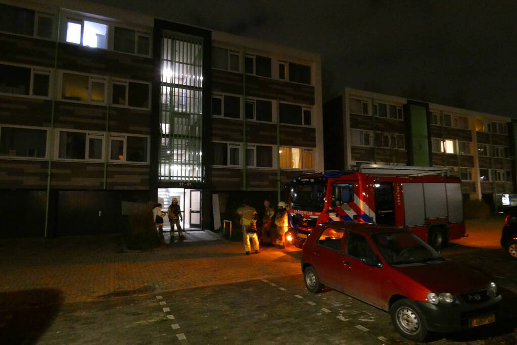 Brandweer verricht metingen naar gaslucht