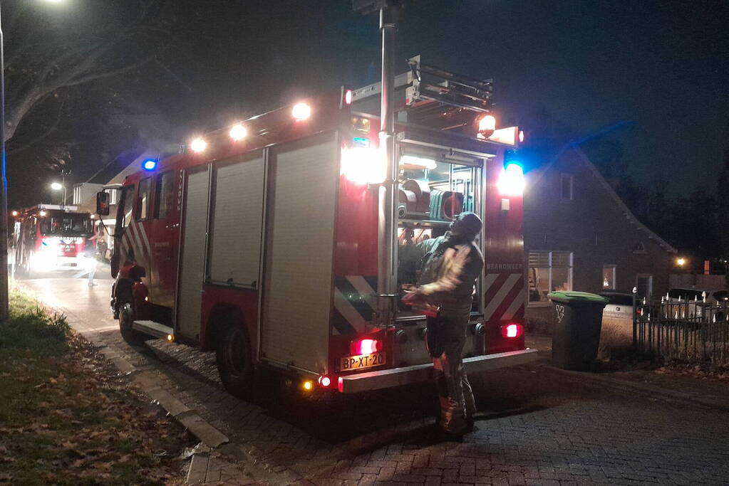 Brandweer ingezet bij dakbrand