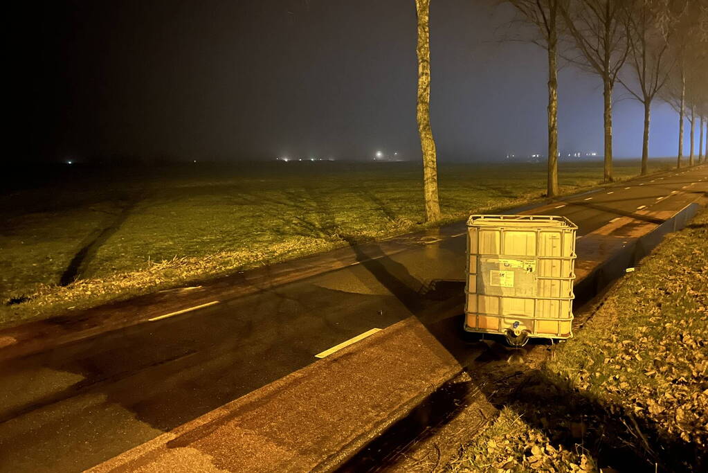 Twee lekkende IBC containers aangetroffen