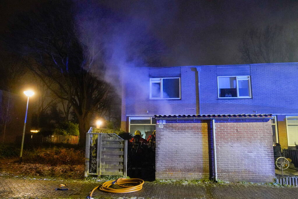 Felle brand in keuken van woning