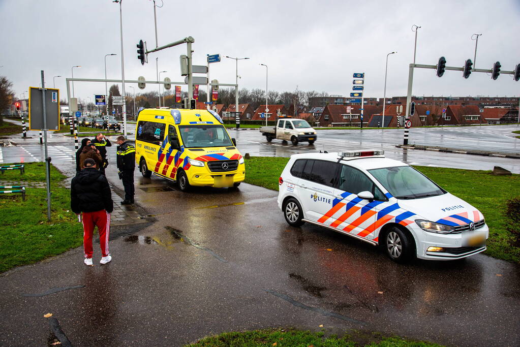 Botsing tussen auto en scooter