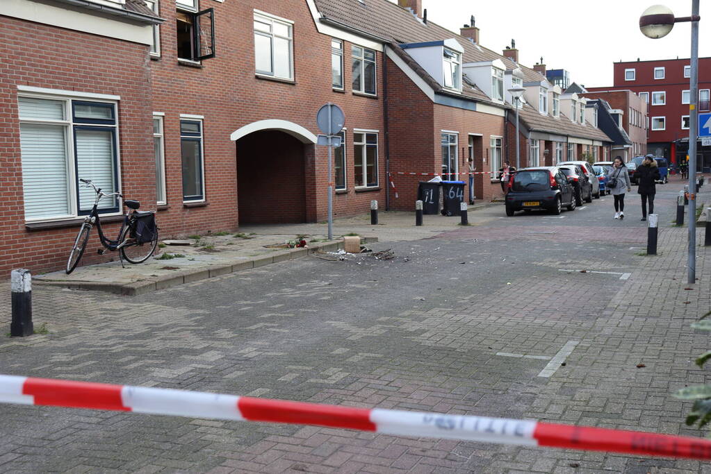 Arrestatieteam ingezet en straat afgesloten voor vrouw met verward gedrag