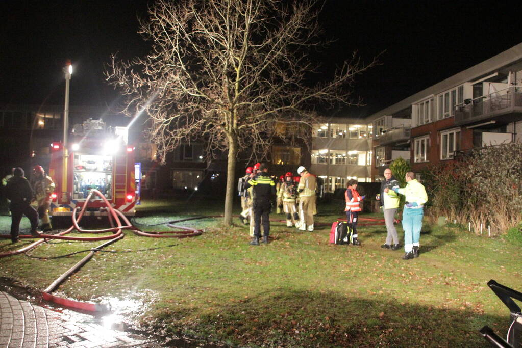 Grote brand verwoest twee woningen