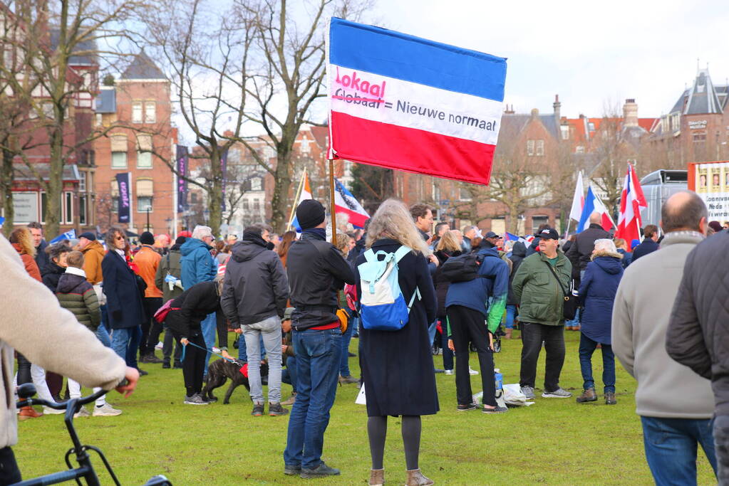 Demonstratie op Museumplein tegen regeringsbeleid