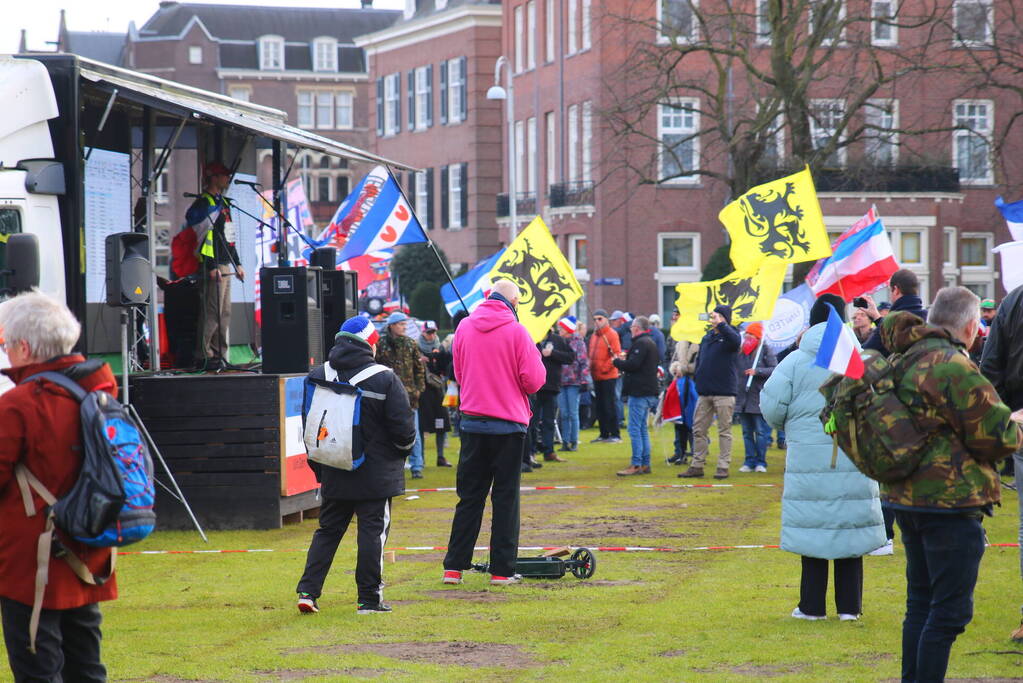 Demonstratie op Museumplein tegen regeringsbeleid