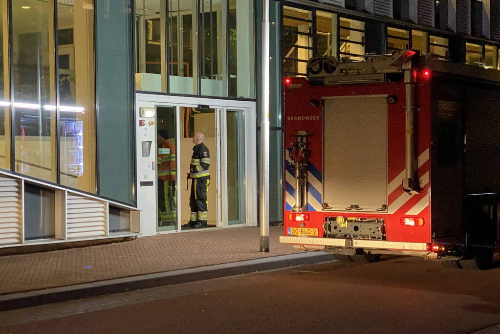 Mogelijk gebouwbrand in kantoorpand