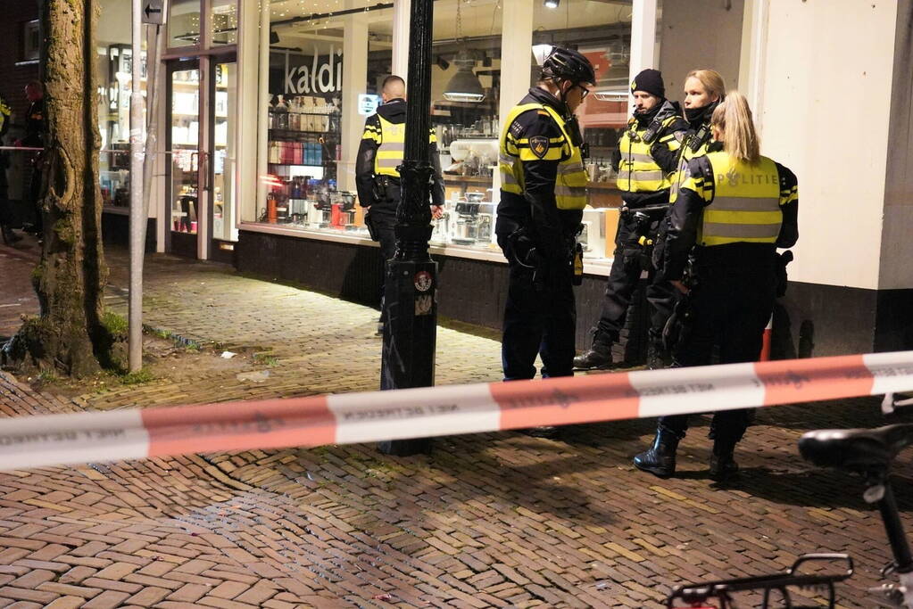 Voetganger ernstig gewond bij botsing met taxi