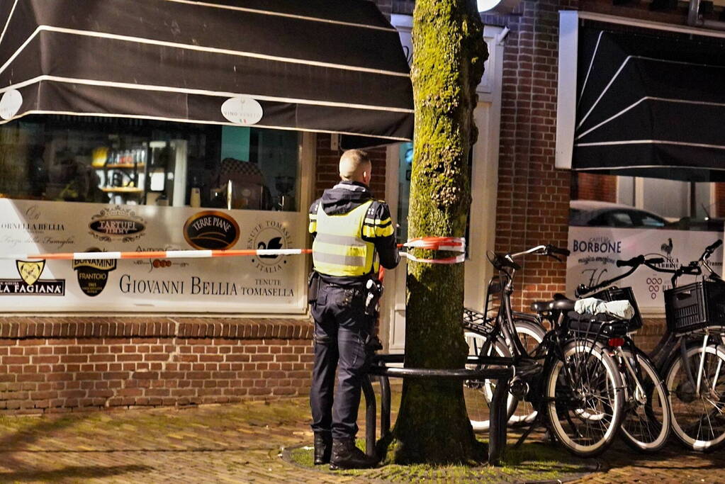 Voetganger ernstig gewond bij botsing met taxi