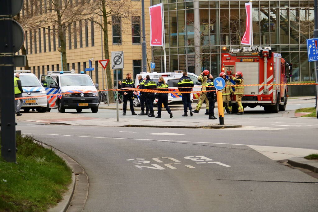 Losgewaaide dakplaten zorgt voor gevaarlijke situatie