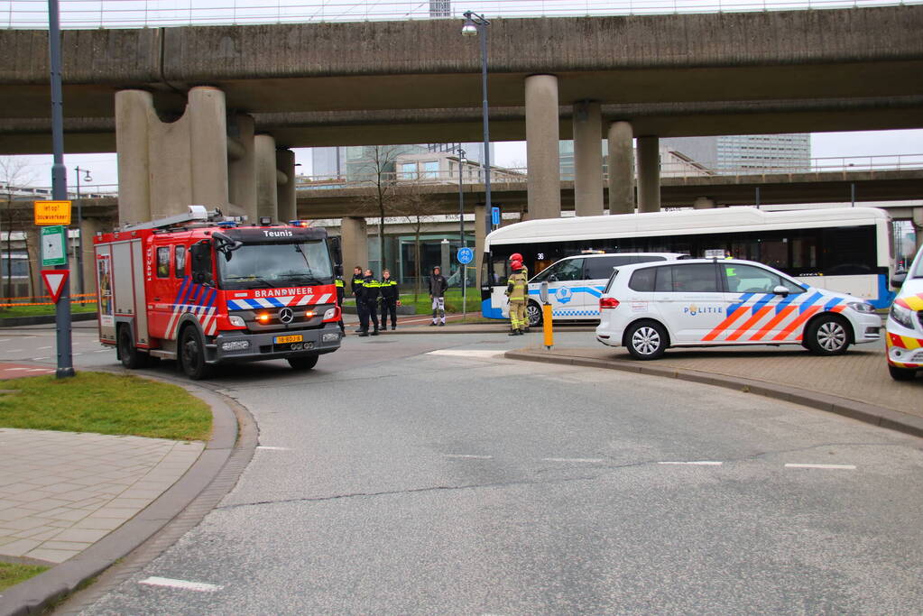 Losgewaaide dakplaten zorgt voor gevaarlijke situatie