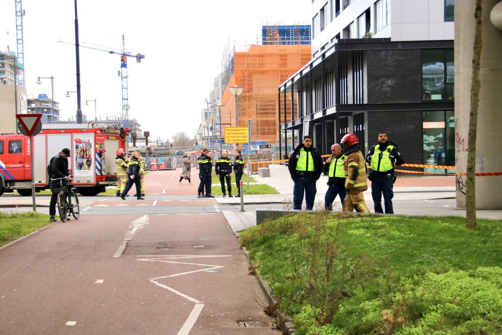 Losgewaaide dakplaten zorgt voor gevaarlijke situatie