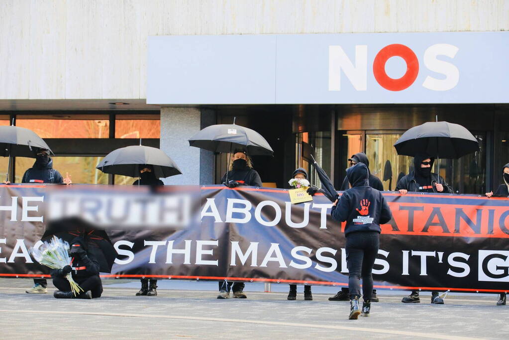 Demonstratie bij Mediapark in Hilversum