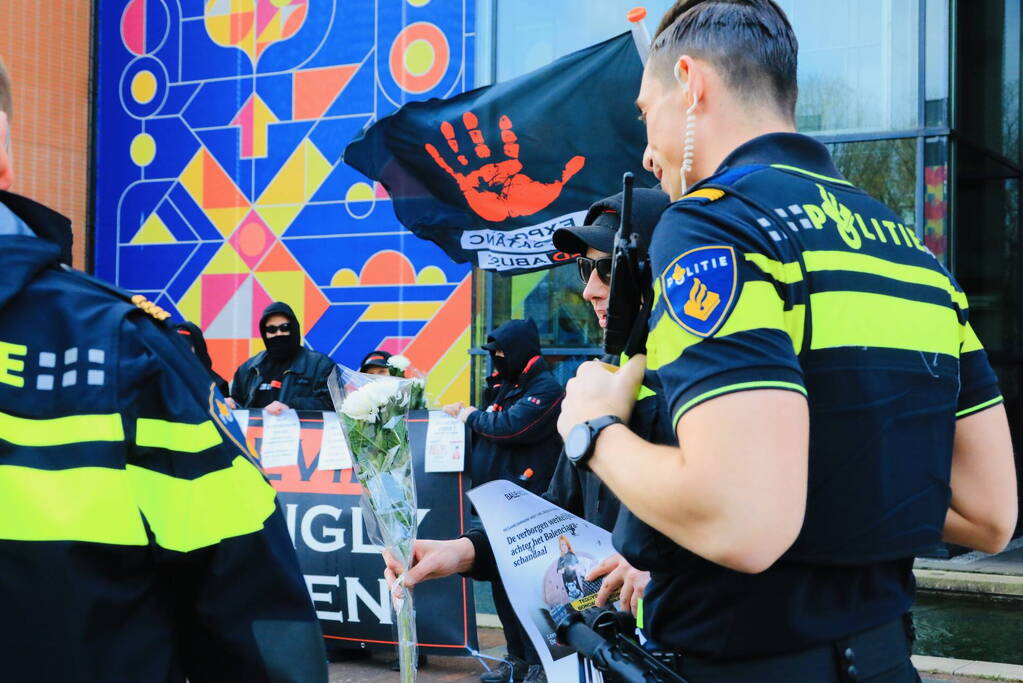 Demonstratie bij Mediapark in Hilversum