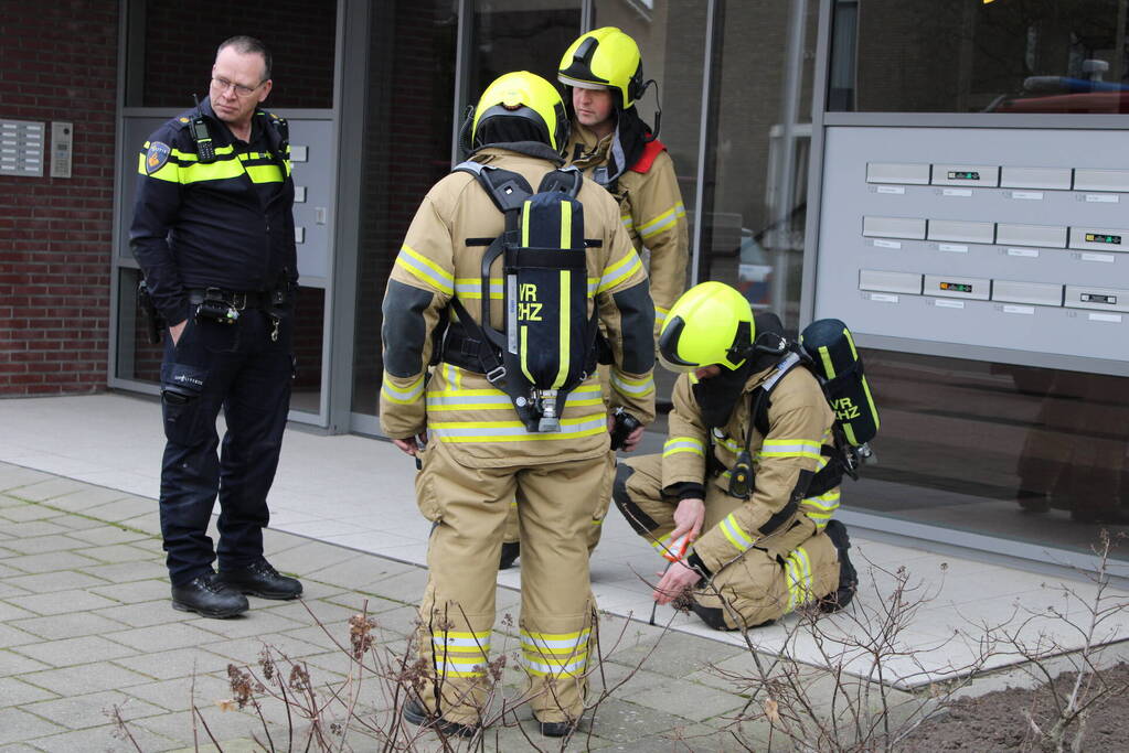 Brandweer doet onderzoek naar gaslucht