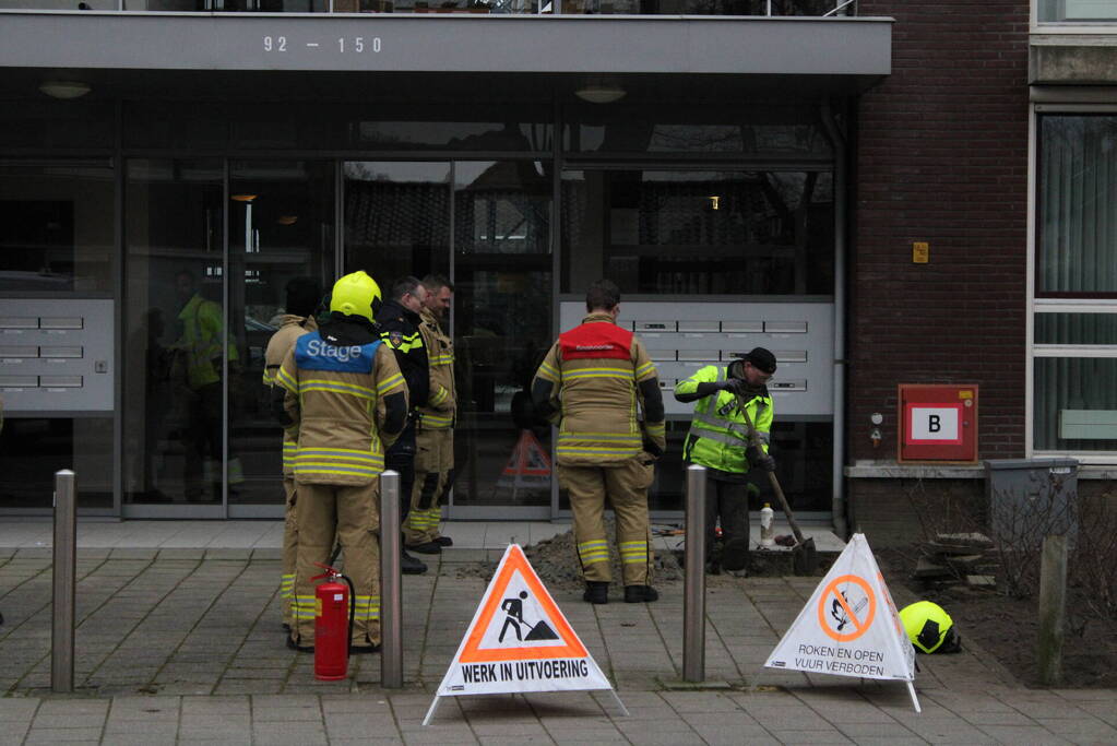 Brandweer doet onderzoek naar gaslucht