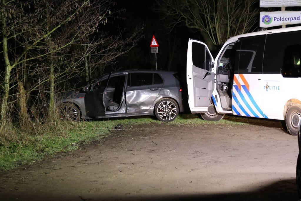 Twee gewonden en drie aanhoudingen na mogelijke ontvoering, politie lost schoten