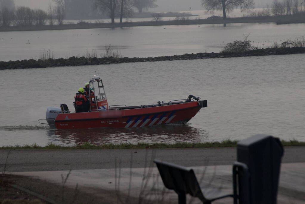 Traumahelikopter ingezet voor persoon te water