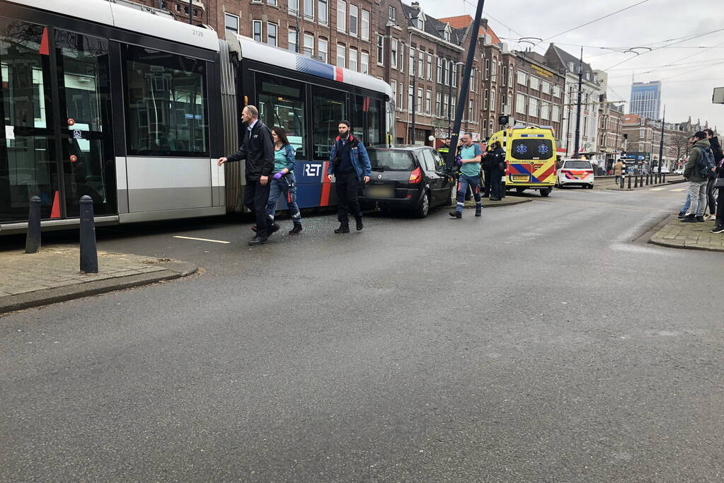 Veel schade bij ongeval tussen tram en auto