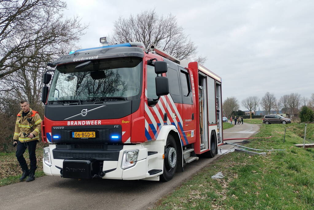 Schuur in volkstuin uitgebrand