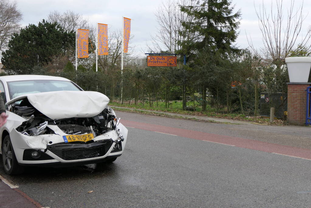 Afslaande automobilist te laat opgemerkt