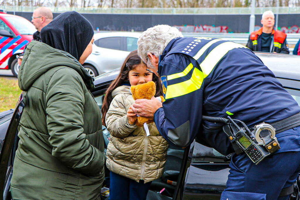 Autobrand bij demontagebedrijf de Graaf