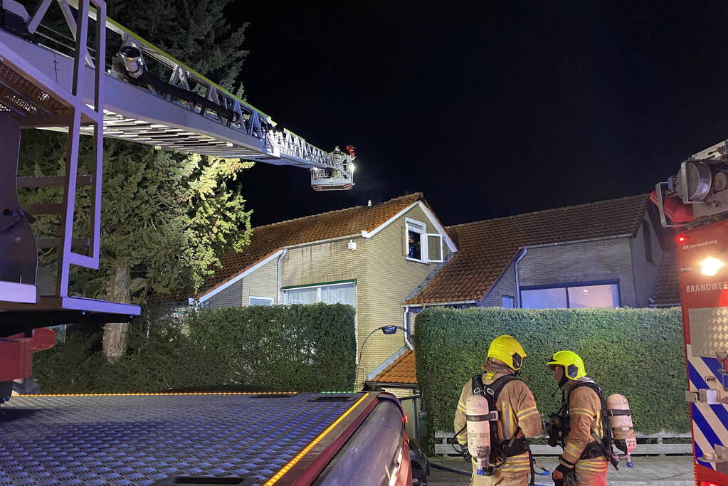 Uitslaande brand in woning