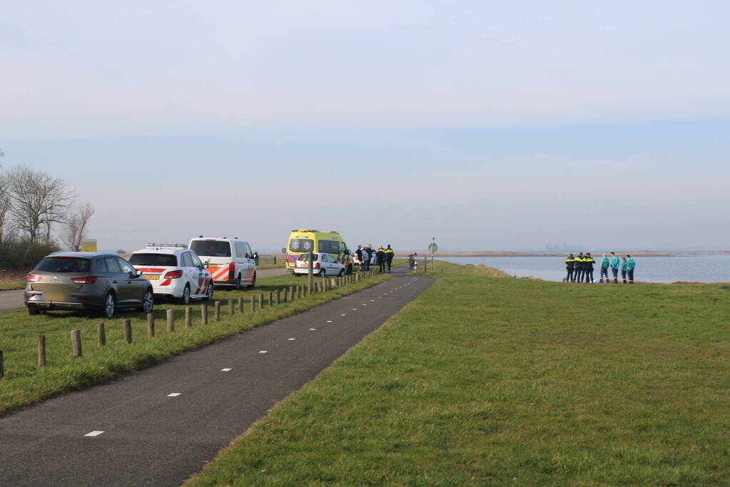 Persoon overleden na val in het water