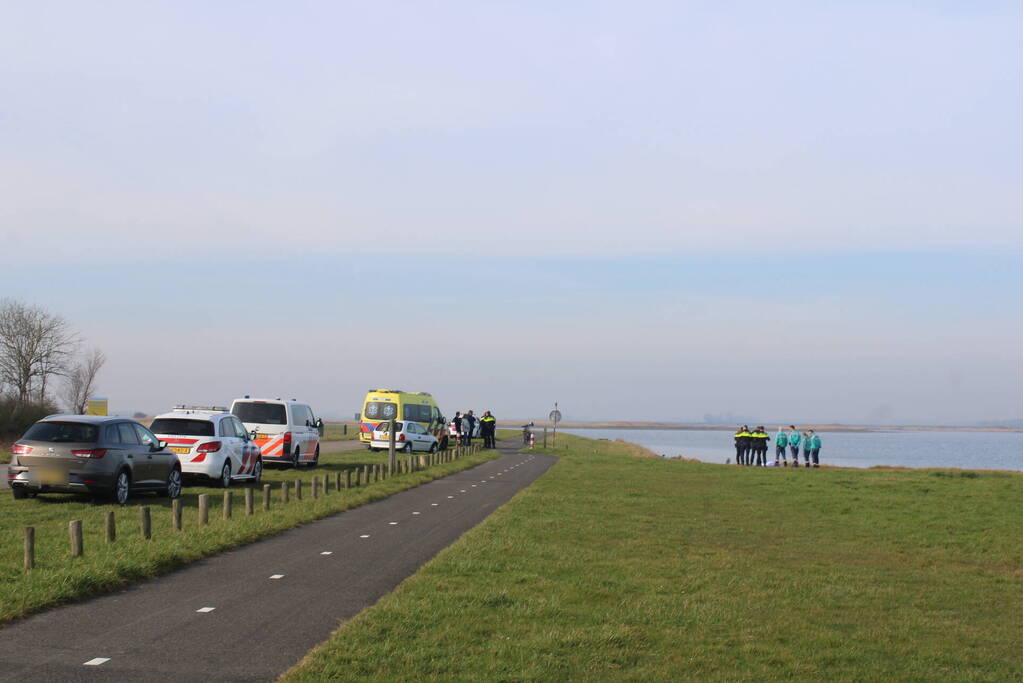 Persoon overleden na val in het water