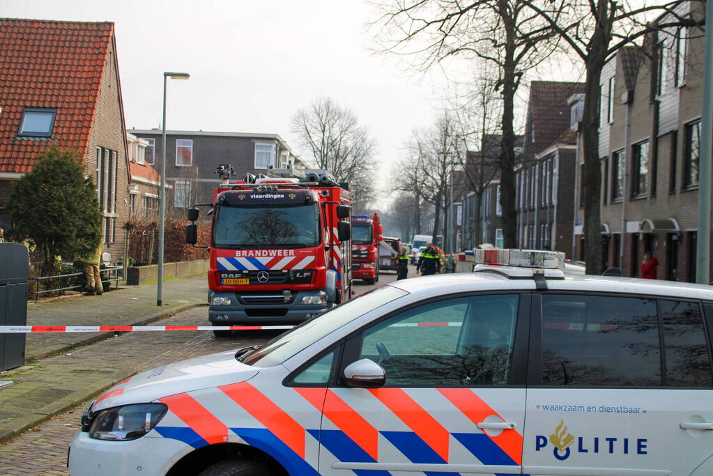 Brandweer doet onderzoek naar gaslucht in woning