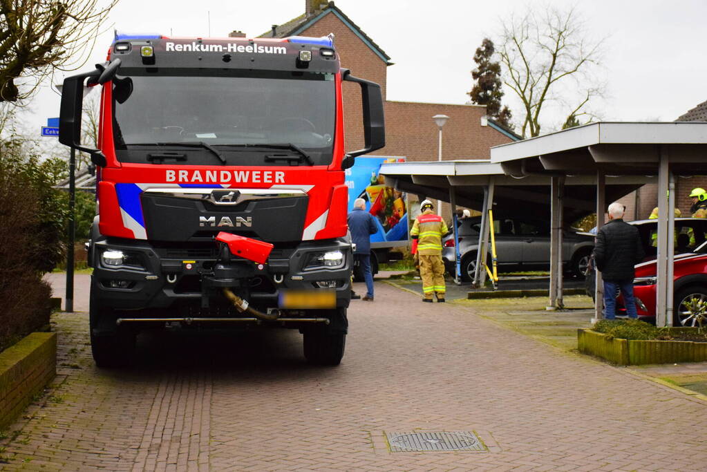 Albert Heijn bezorgdienst laat carport instorten