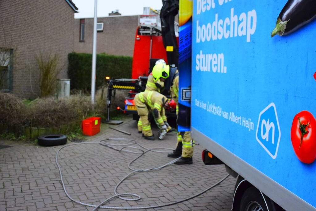 Albert Heijn bezorgdienst laat carport instorten