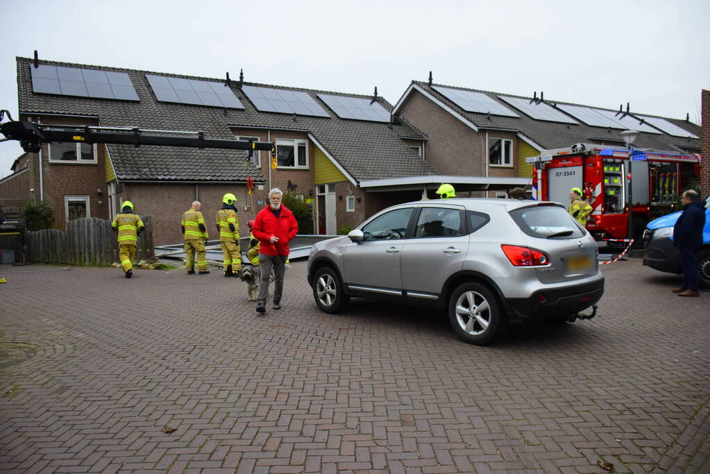 Albert Heijn bezorgdienst laat carport instorten