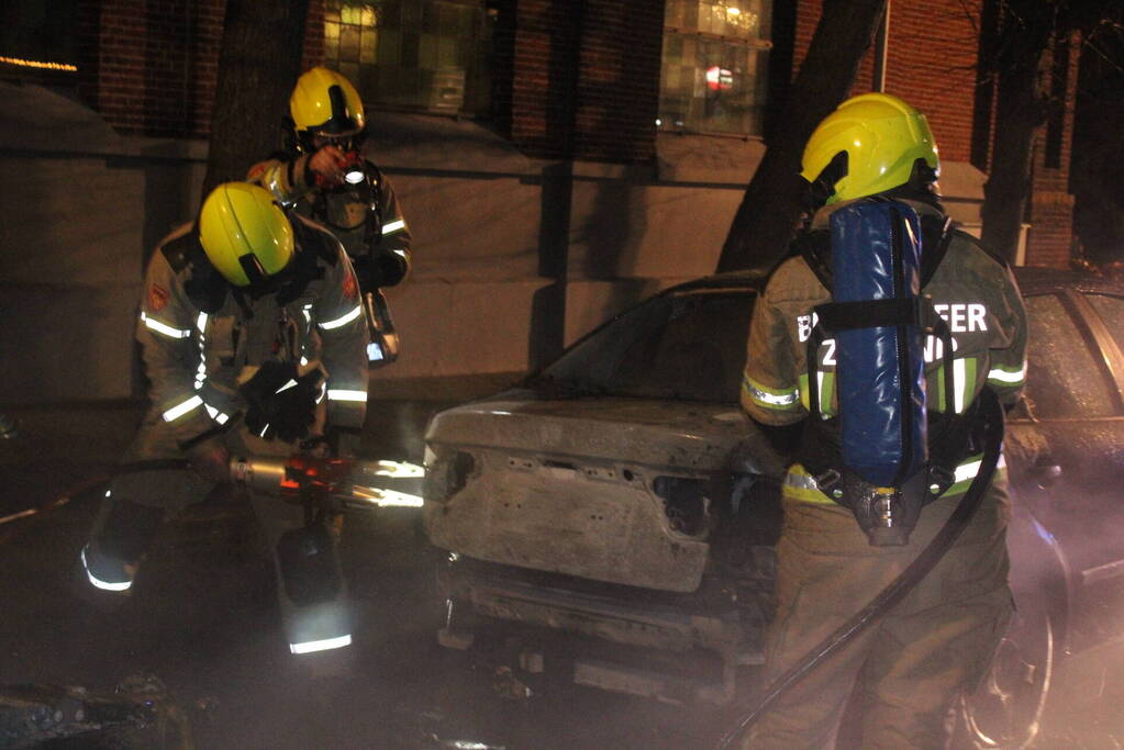 Auto verwoest door brand