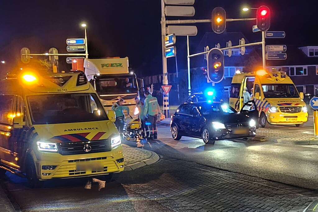 Fietser aangereden bij verkeerslichten