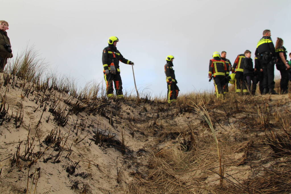 Jongens thuis gebracht na brand in duinen