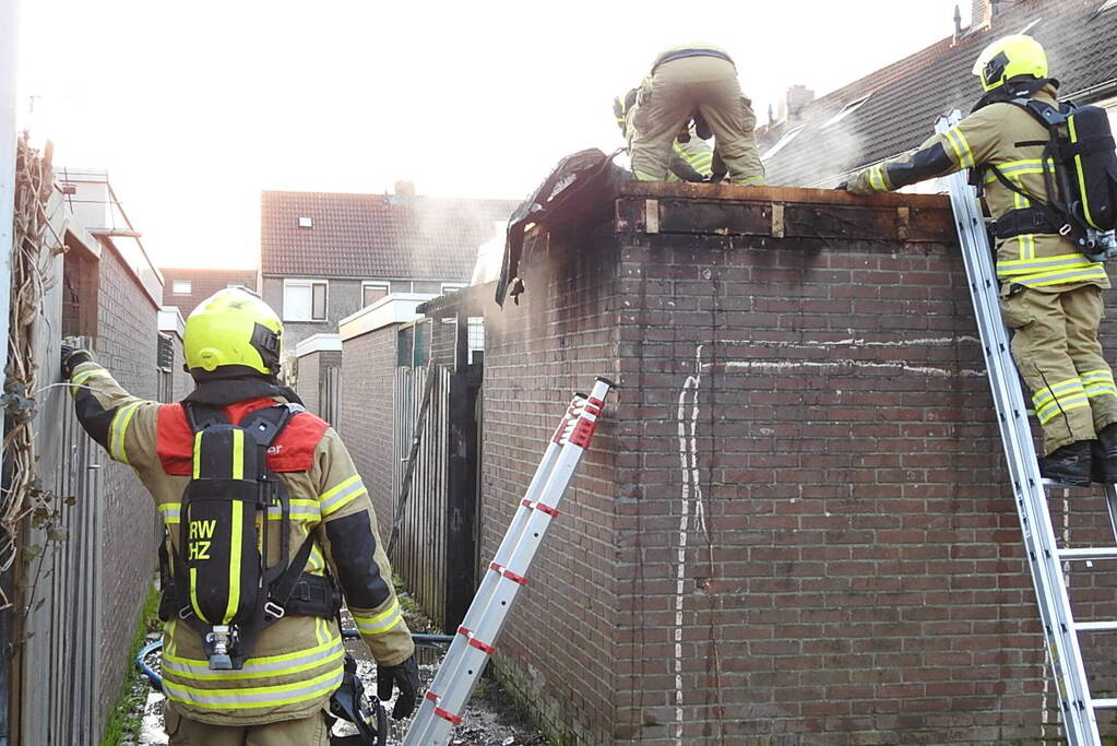 Flinke schade na brand in schuur