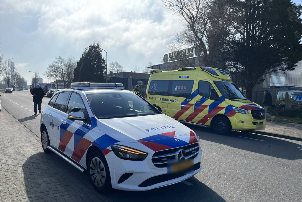 Motorrijder gewond bij botsing met auto