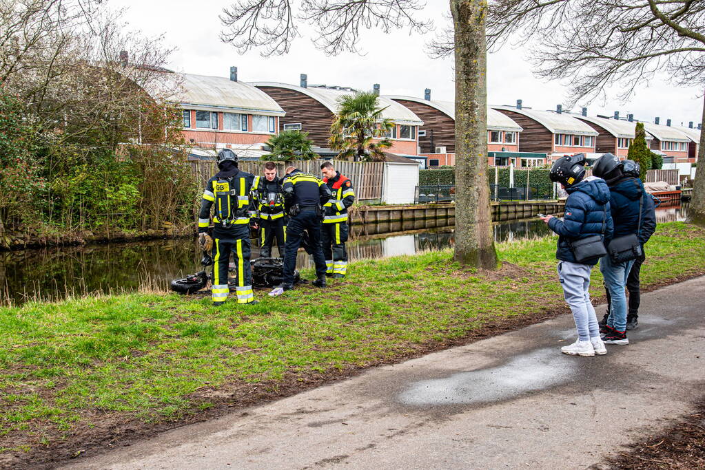 Scooter volledig uitgebrand